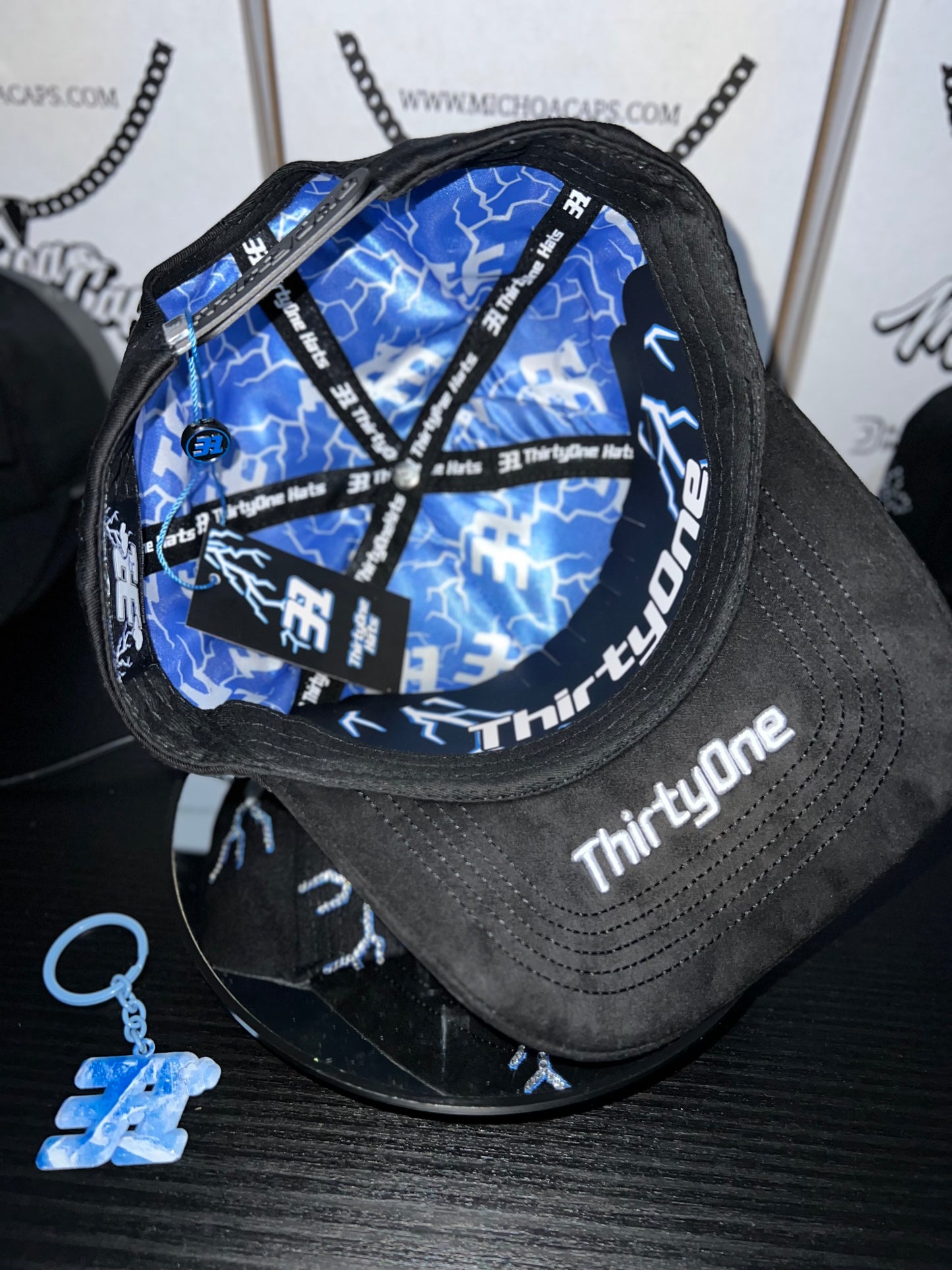 A LA cloud Thunder Storm (Custom)